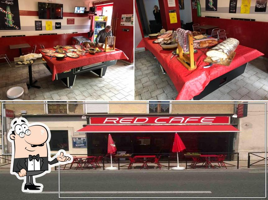 L'intérieur de Red Cafe