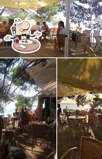 Guarda la immagine di Beach bar Sunrise