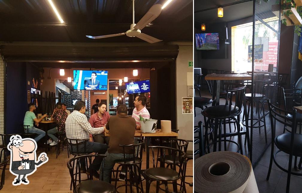 Pub y bar Wingman, Monterrey, Av Paseo de los Leones 2358-2370 - Opiniones  del restaurante