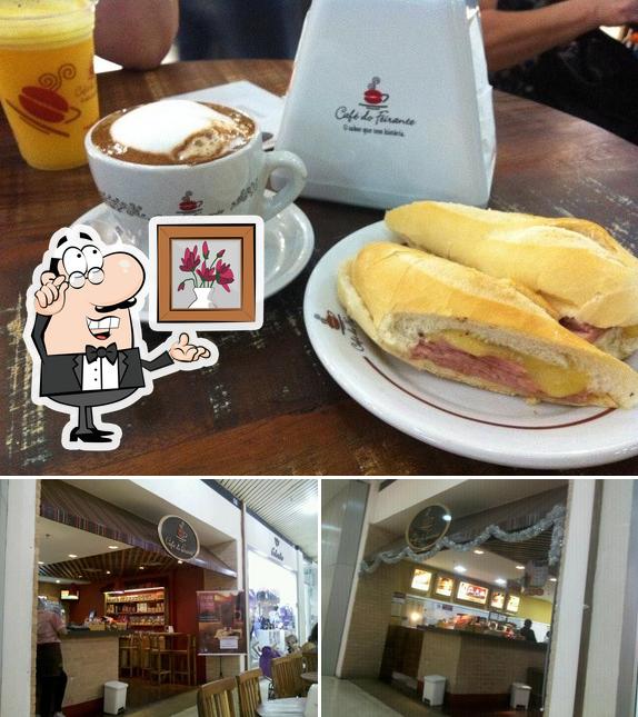 Entre diferentes coisas, interior e mesa de jantar podem ser encontrados no Café do Feirante