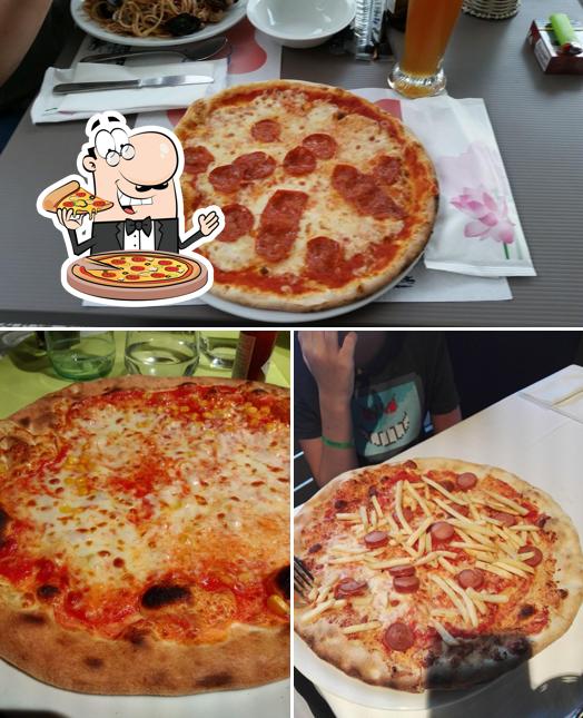 Scegli una pizza a Ai Tamerici - Ristorante Pizzeria