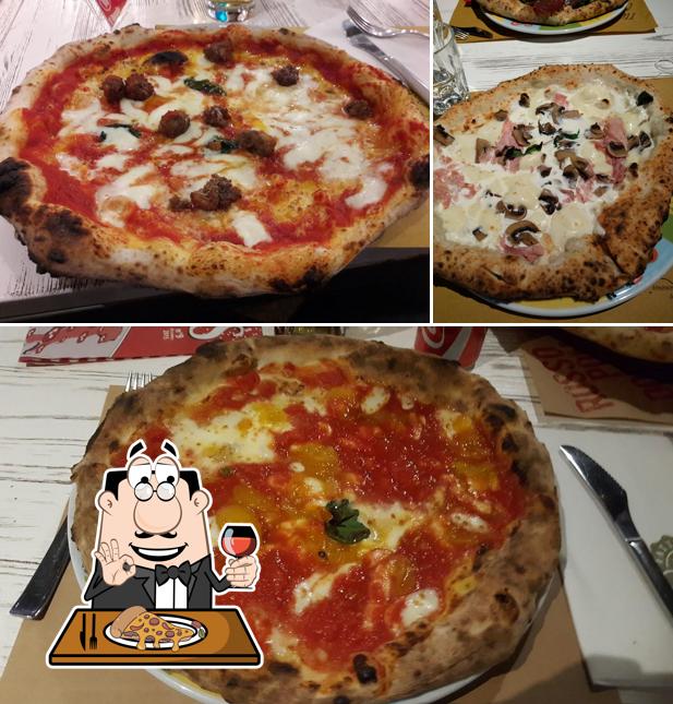 Ordina una pizza a Rossopomodoro