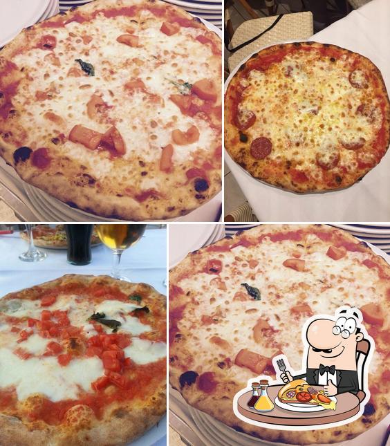 Ordina una pizza a Pizzeria Ristorante Bella Napoli di Fano