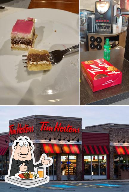 Изображение, на котором видны еда и напитки в Tim Hortons