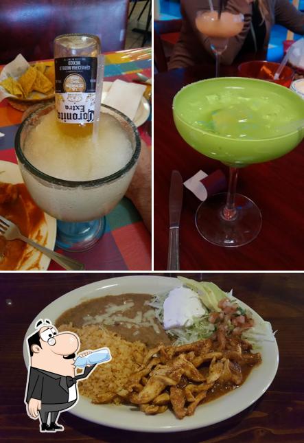 This is the image showing drink and food at Azteca De Oro