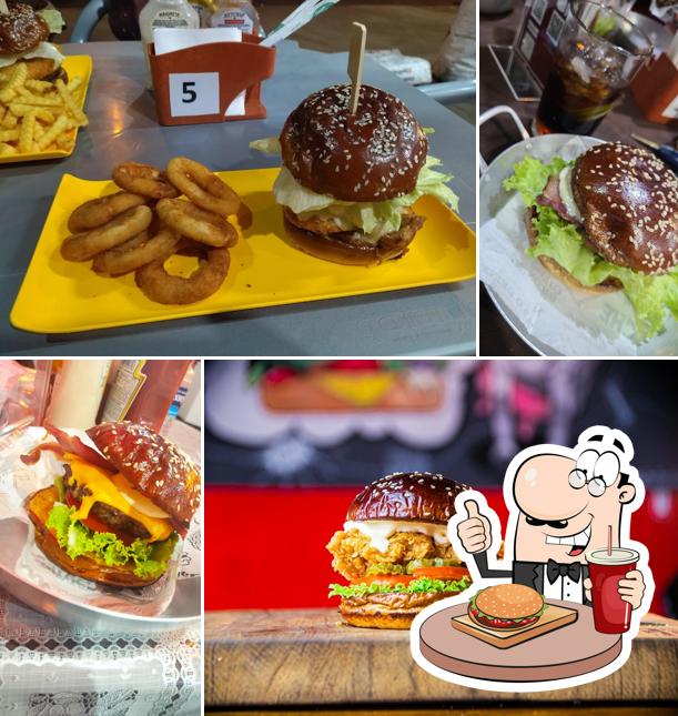 Experimente um hambúrguer no MUU BURGER BALNEÁRIO