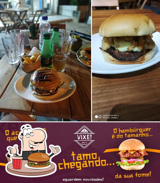 Experimente um hambúrguer no Vixe! Açaí e Burger