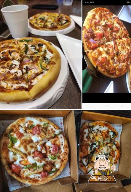 Get pizza at Cheelizza India Ka Pizza