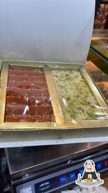 Food at Saraswat Sweets