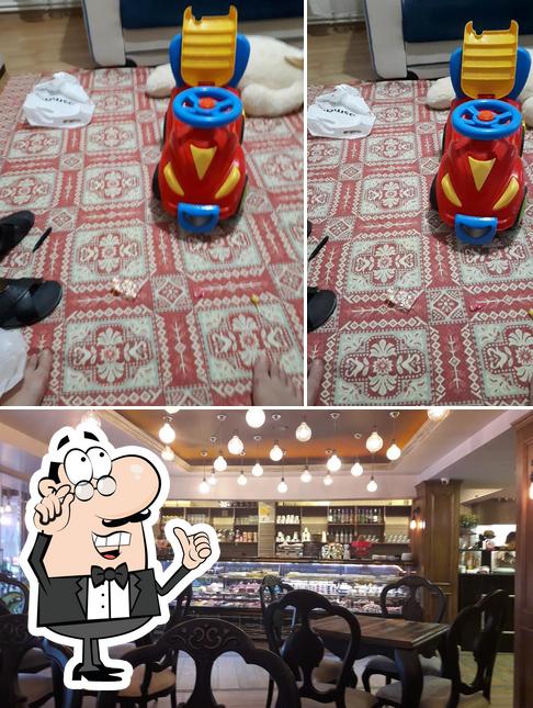 El interior de Le Grand Cafe Ve restoran