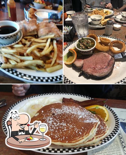 Black Bear Diner Portland in Portland - Restaurant menu and reviews