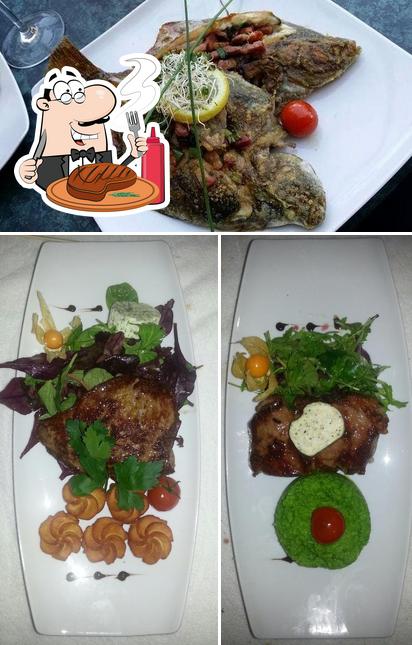 Закажите мясные блюда в "Das kleine Restaurant"