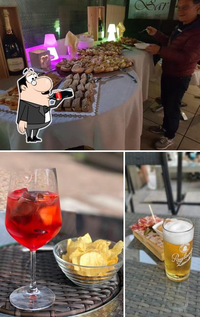 Bar Canton si caratterizza per la bevanda e cibo