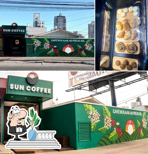 Entre diversos coisas, exterior e comida podem ser encontrados no Sun Coffee Cafeteria TO GO