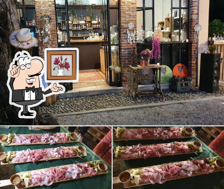 La foto di interni e la carne da OPEN food&beverage Park