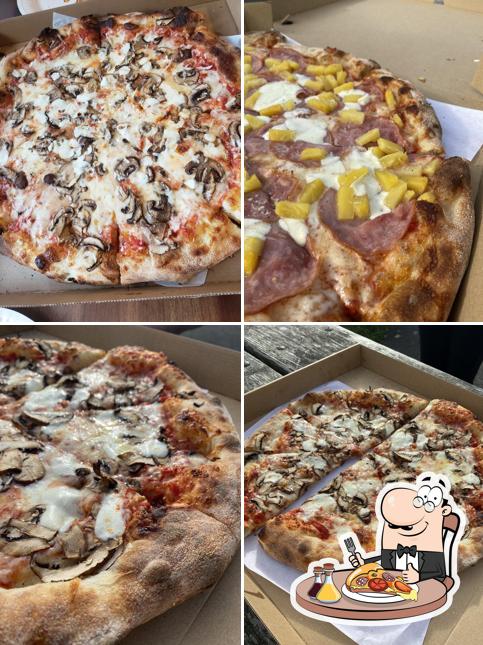 C9c2 Restaurant A And B Pizza Pizza 