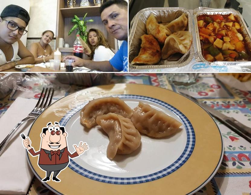 La immagine della cibo e tavolo da pranzo di Rosticceria Sole e Luna