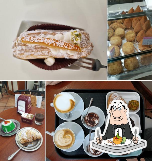 Platti al Bar Vittoria Gelateria Pasticceria
