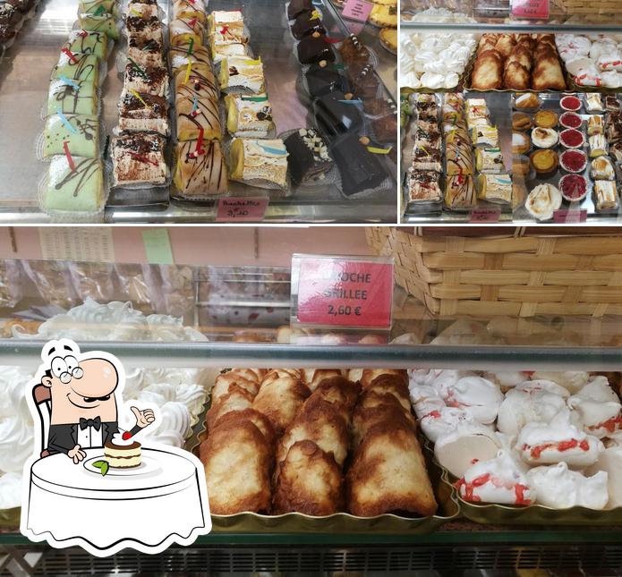 Boulangerie Torres du Vieux Bourg propose une sélection de desserts