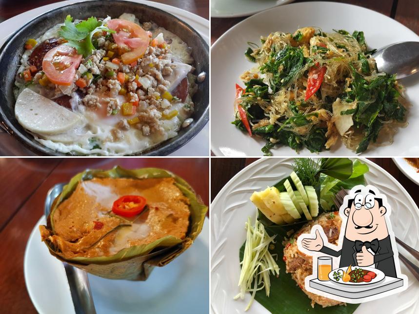 Meals at Khao Sam See