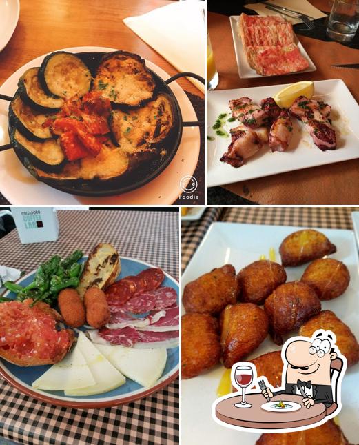 Food at El Tastet de l'Artur Restaurante de cocina catalana y española