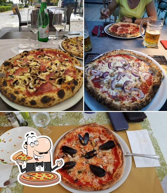 Prova una pizza a Ristorante Ai Due Leoni