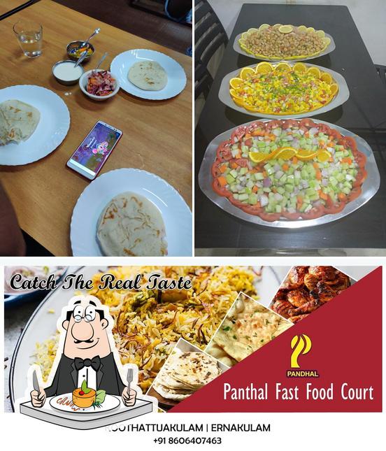 Food at Panthal Fast Food Court