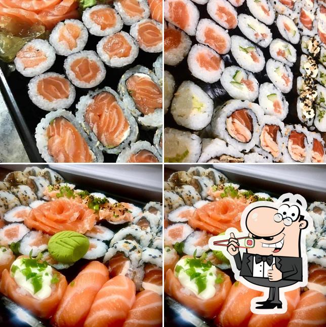 Rolos de sushi são oferecidos por Rei Sushi