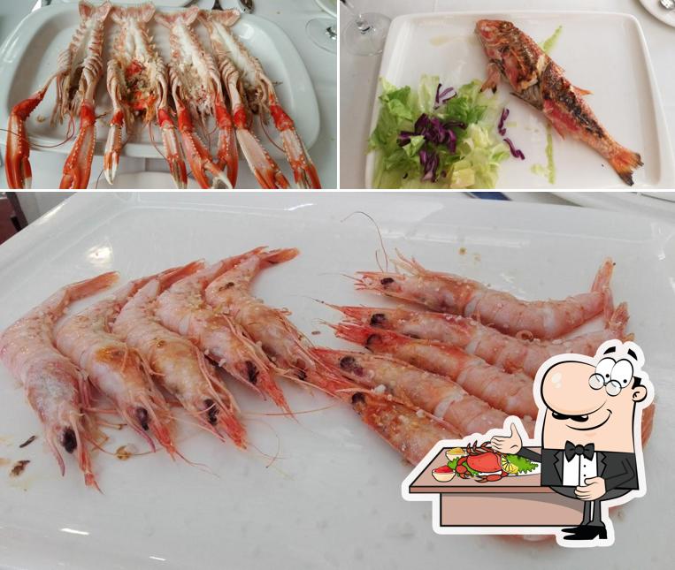Order various seafood dishes available at Jacinto