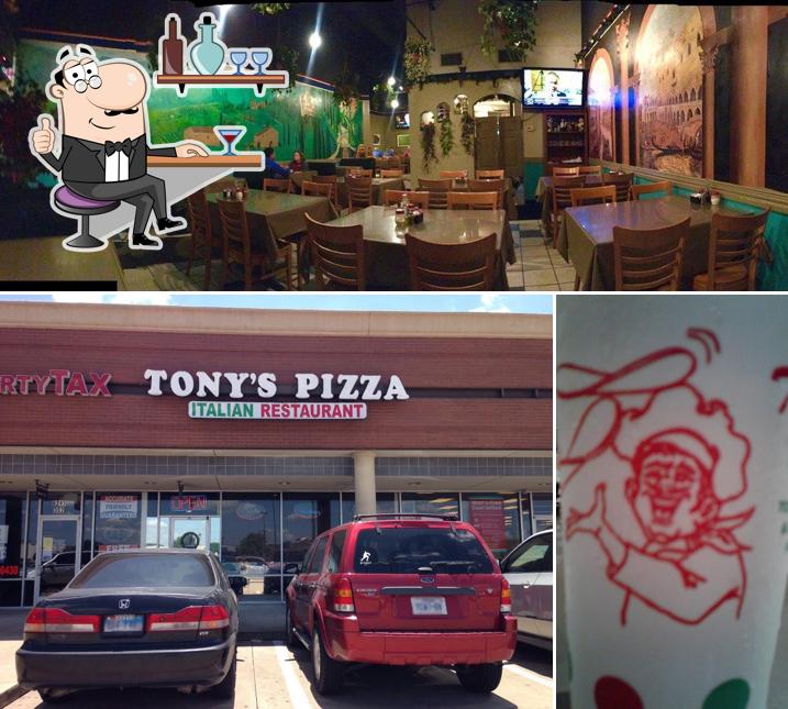 The interior of Tony's Pizza & Pasta