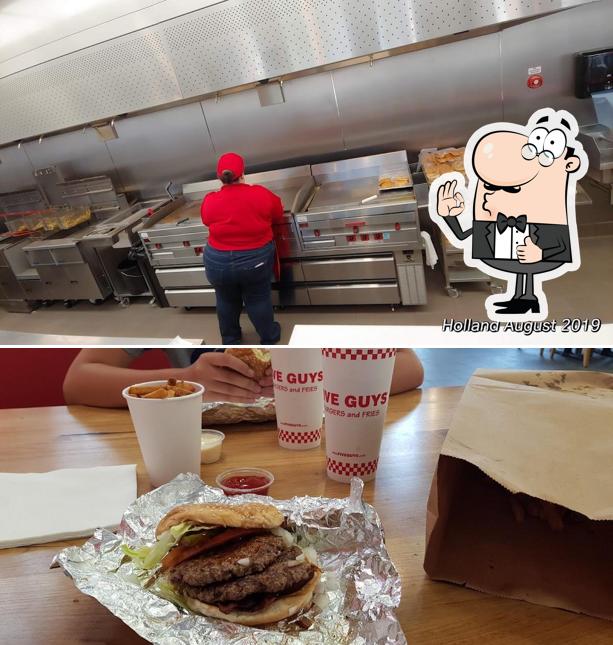 Regarder la photo de Five Guys