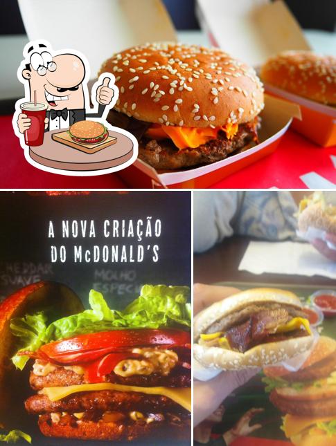 Experimente um hambúrguer no Mc Donald's - Vila Cruz