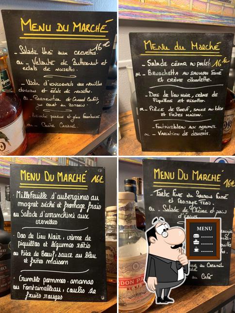 Essayez les plats du jour affichés sur le tableau