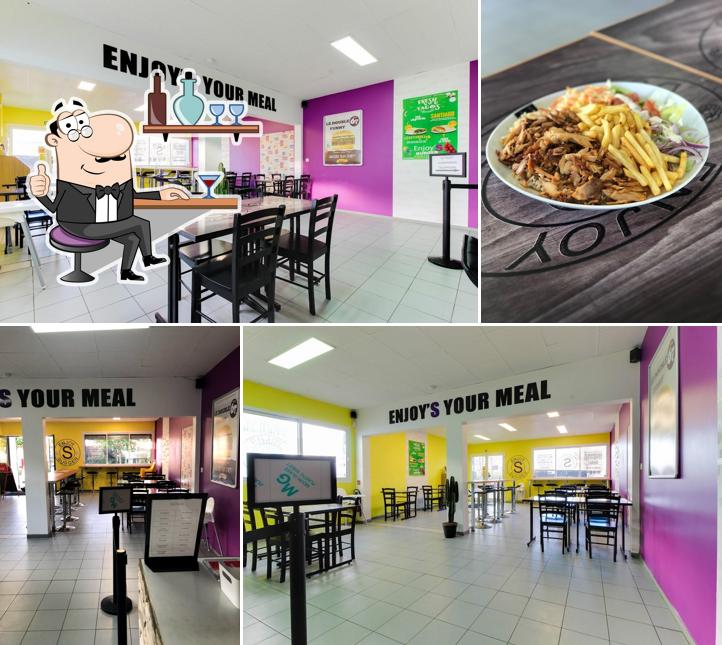 L'intérieur de Enjoy’s Burger