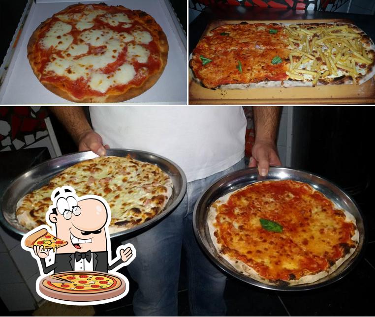 A Pizzeria Da Nando, puoi provare una bella pizza