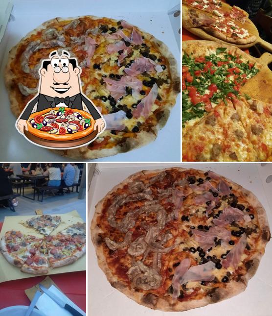 Prova una pizza a Bar Pizzeria Alimentari di Duca & Novelli snc