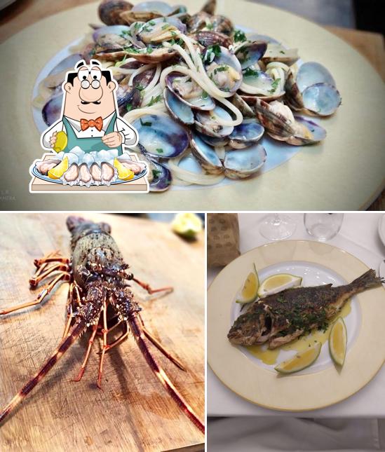 Закажите блюда с морепродуктами в "Trattoria Chapeau"
