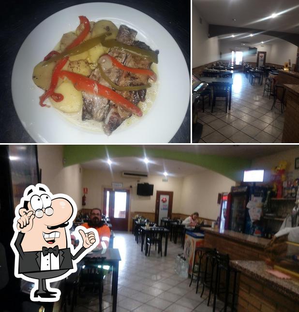 Observa las fotos que muestran interior y comida en Bar Restaurant El Semaforo