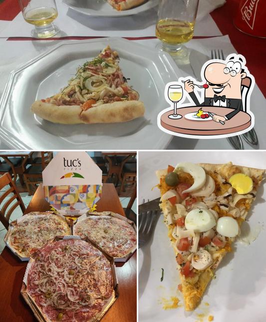 Comida em Tuc's Pizza