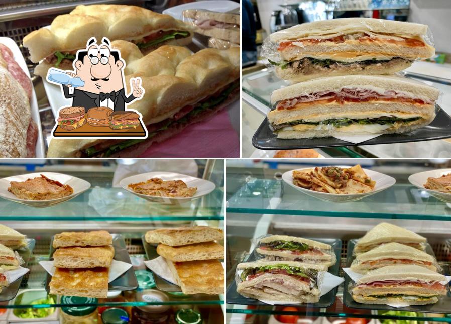 Scegli un panino a CAFFÈ ROMAGNA Bar - Caffettiera -Tabaccheria