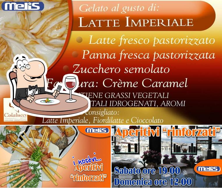 Questa è la foto che presenta la cibo e esterno di bar caffetteria gelateria Melis