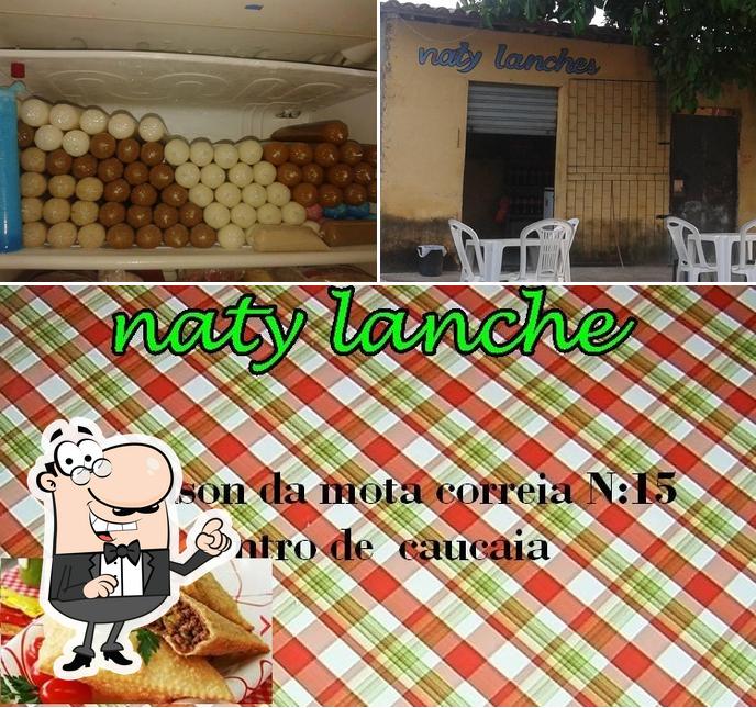 O interior do Naty Lanches