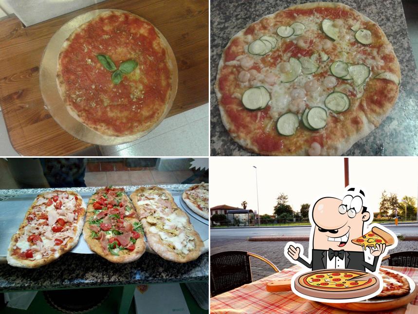 Scegli tra le svariate varianti di pizza