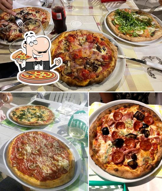 En Pizzeria Zio Fè di Ferrante salvatore, puedes saborear una pizza