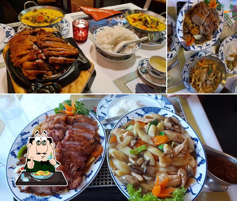 Meals at China Restaurant "Chi Linh"