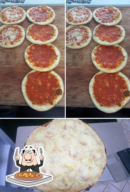 Scegli tra le svariate varianti di pizza