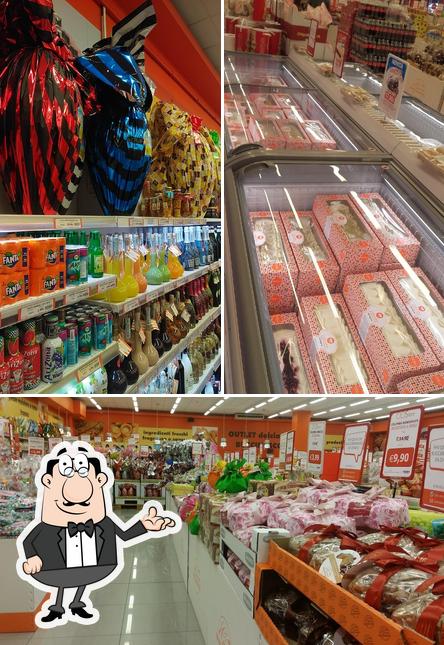 Dai un'occhiata agli interni di Outlet Dolciario