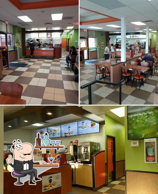 L'intérieur de A&W Canada