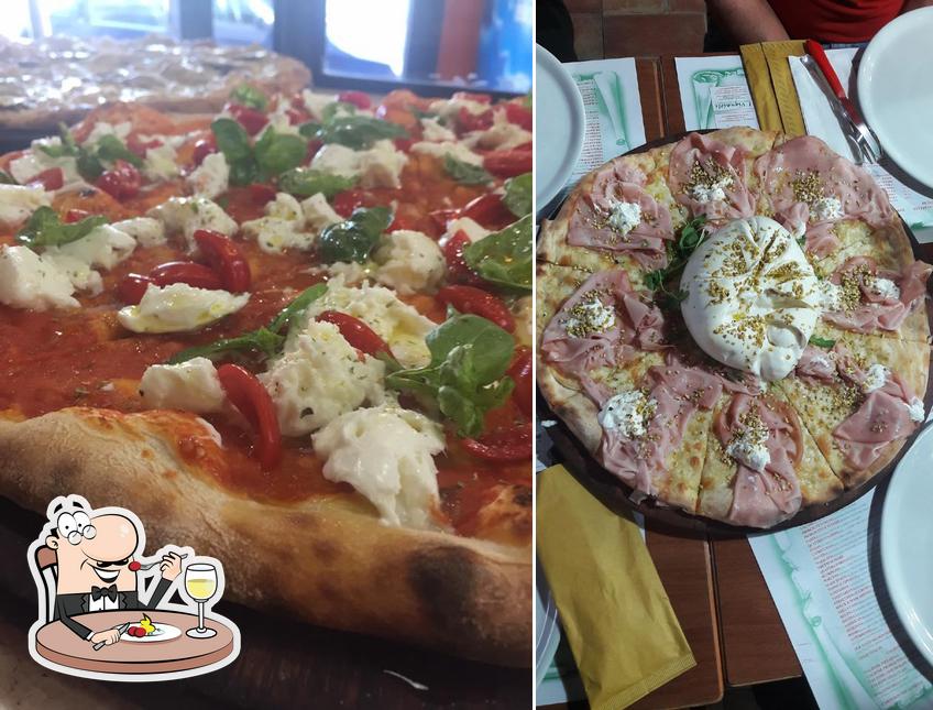 Platti al Pizzeria Italia dallo Zio