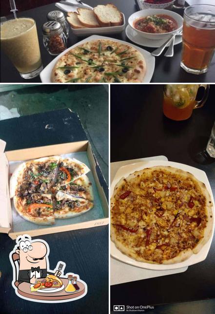 Pick pizza at Vera Italiano